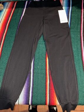 Lululemon Align HR Jogger Black NWT Size 4 Nulu High Rise
